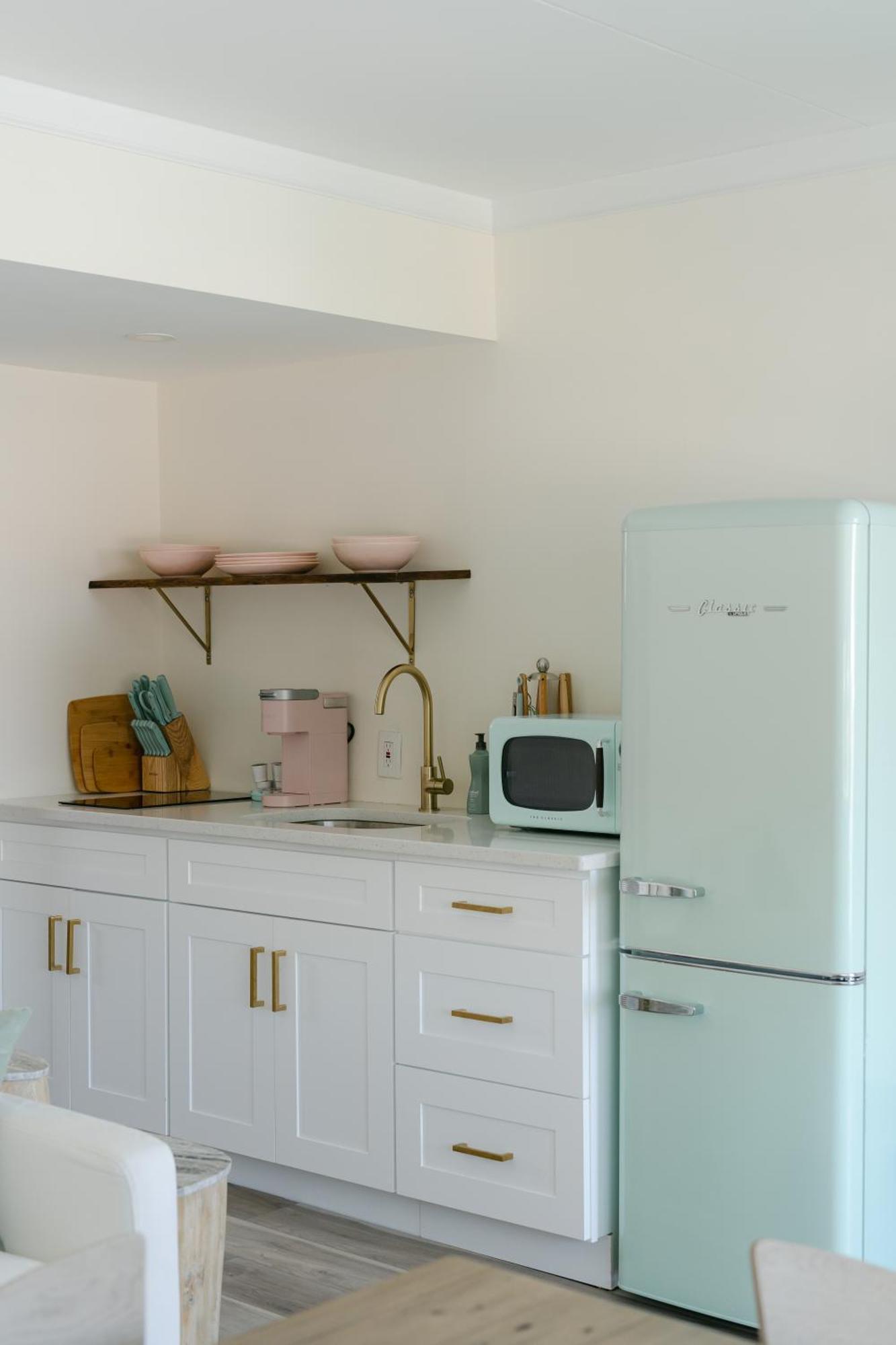 The Shore House Wildwood Room photo